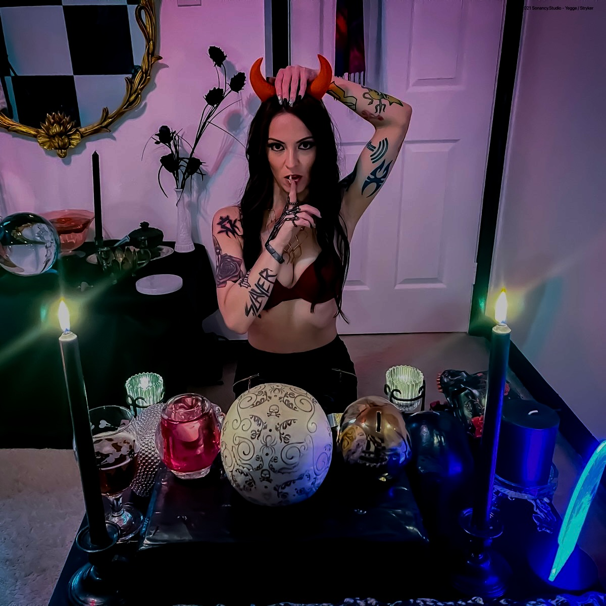 HeXXmaS Gallery - Photo 22